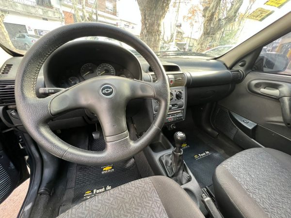 Chevrolet Corsa Classic 1.6 Gls - Imagen 14