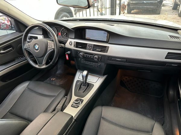 Bmw Serie 3 2.5 325i Sedan Executive At. - Imagen 12