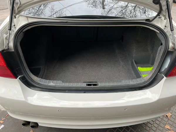 Bmw Serie 3 2.5 325i Sedan Executive At. - Imagen 7