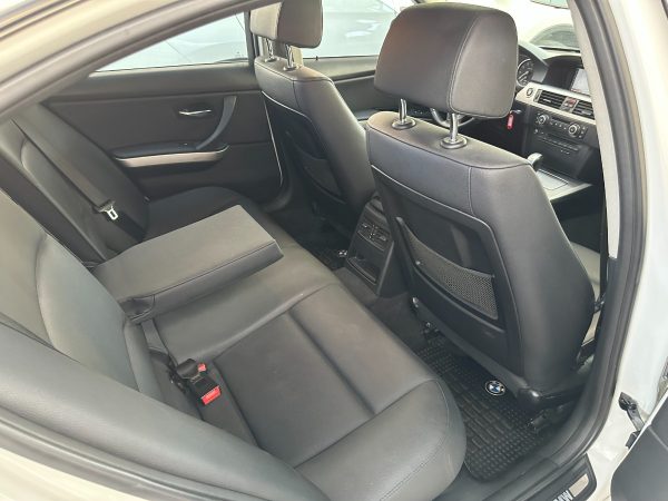 Bmw Serie 3 2.5 325i Sedan Executive At. - Imagen 11