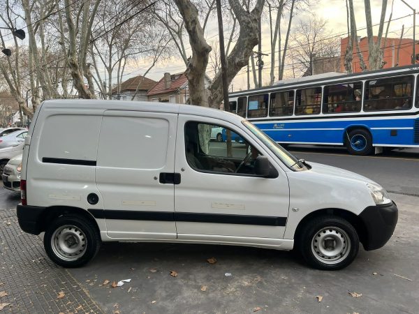 Peugeot Partner Furgon Confort 1.6 C/gas - Imagen 5