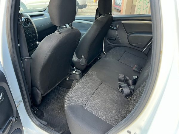 Renault Duster 1.6 Ph2 4x2 Expression 110cv - Imagen 12