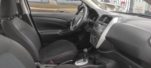 Nissan Versa Advance At Pure Drive F2 C/gas - 2018 - Imagen 13