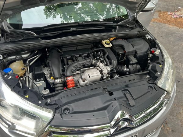 Citroen C4 Lounge Exclusive 1.6 Thp At. - Imagen 13