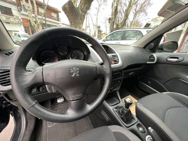 Peugeot 207 1.6 Xt - Imagen 11