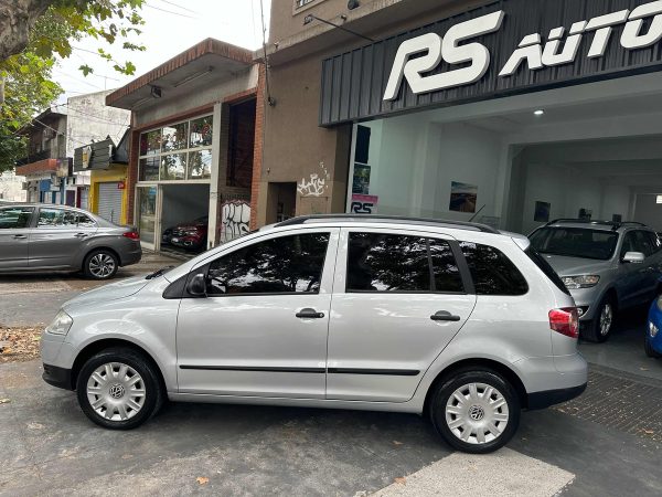 Volkswagen Suran 2010 1.6 Comfortline 101cv 11a - Imagen 4