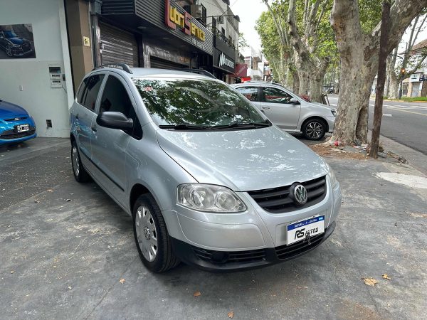 Volkswagen Suran 2010 1.6 Comfortline 101cv 11a - Imagen 2