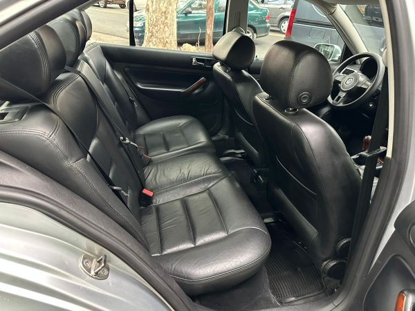 Vw Bora 1.8 T Highline C/cuero Mt. - Imagen 12
