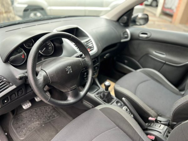 Peugeot 207 1.6 Xt - Imagen 8