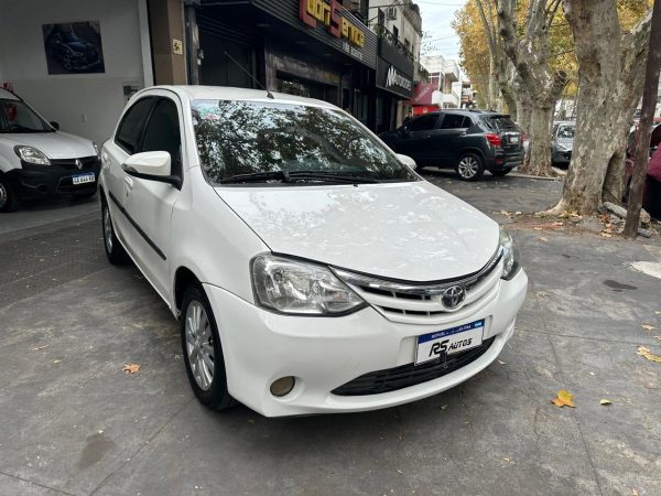 Toyota Etios Xls 5p. - Imagen 2
