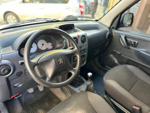 Peugeot Partner Furgon Confort C / Asientos Hdi - Imagen 11