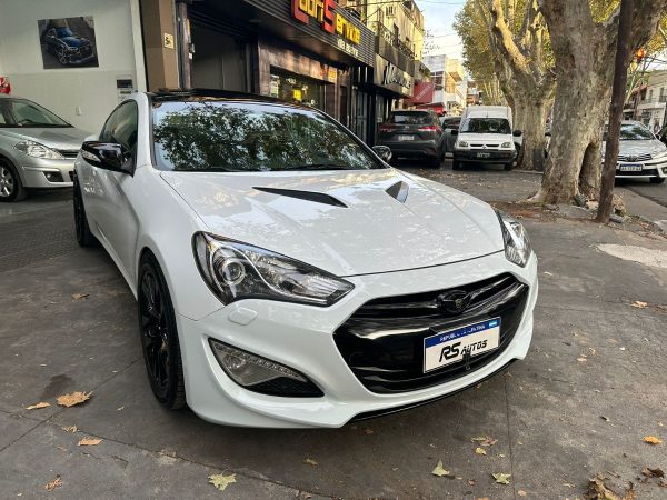 Hyundai Genesis 3.8 V6 Mt. - Imagen 2