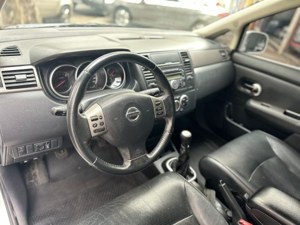 Nissan Tiida Tekna 5p. - Imagen 8