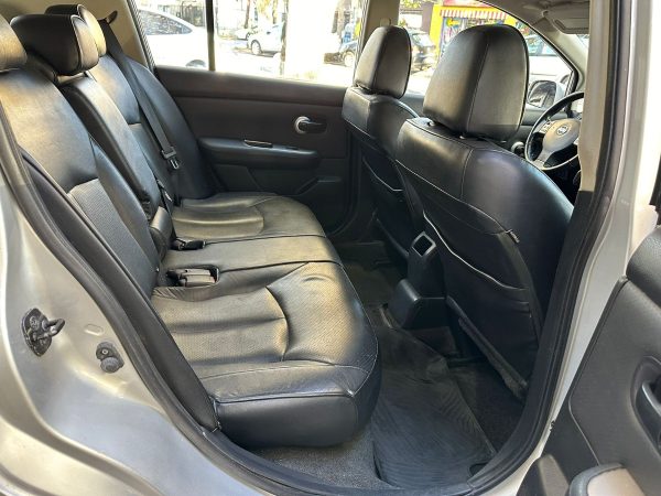 Nissan Tiida Tekna 1.8 - Imagen 11