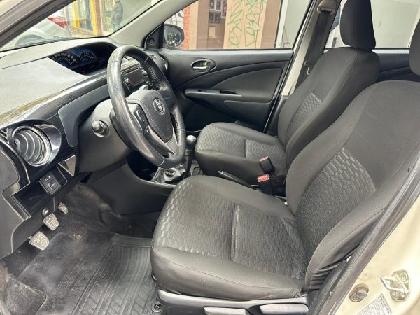 Toyota Etios Xls 5p. - Imagen 12