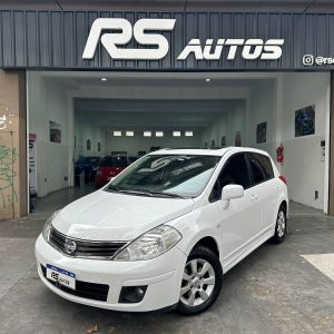 Nissan Tiida Tekna 5p.