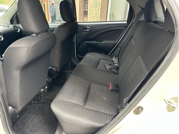Toyota Etios Xls 5p. - Imagen 10