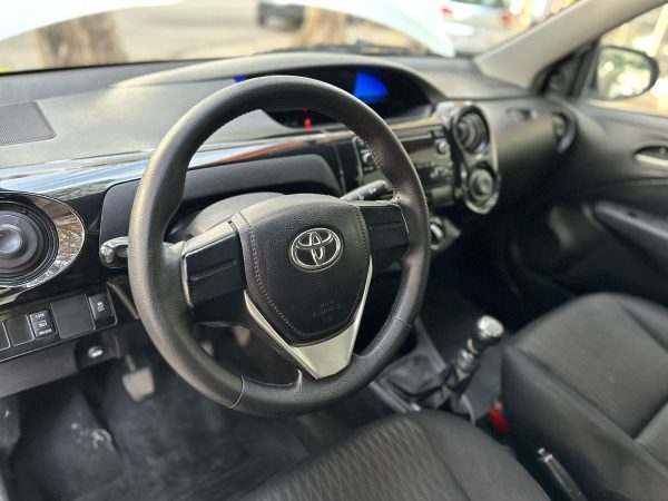 Toyota Etios X 4 Pts. - Imagen 8