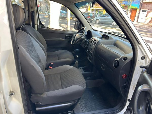 Peugeot Partner Furgon Confort C / Asientos Hdi - Imagen 12