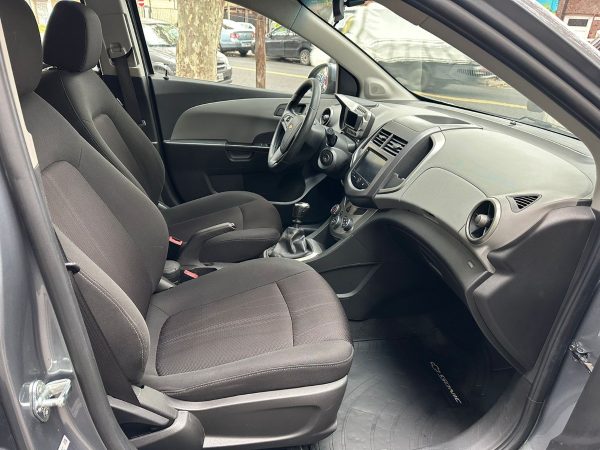 Chevrolet Sonic Lt 5p. - Imagen 12