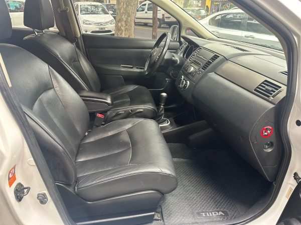 Nissan Tiida Tekna 5p. - Imagen 11