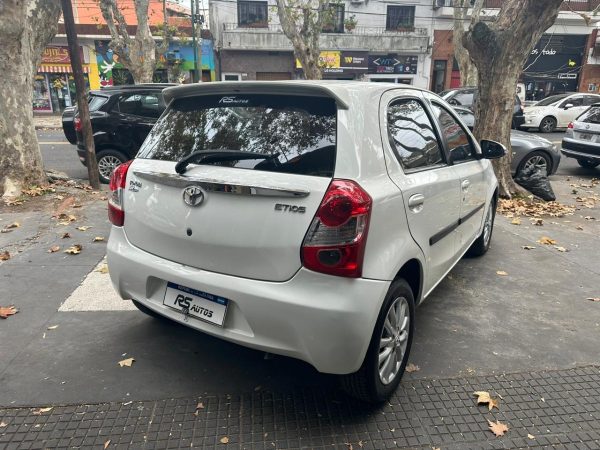 Toyota Etios Xls 5p. - Imagen 6