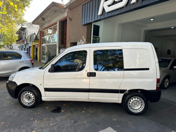 Peugeot Partner Furgon Confort C / Asientos Hdi - Imagen 3