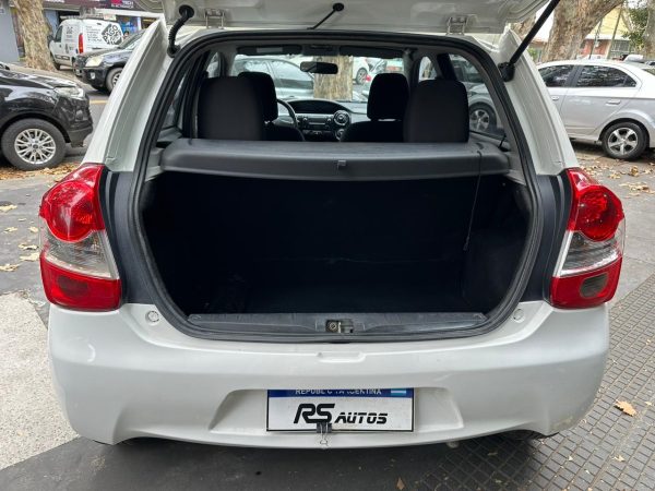 Toyota Etios Xls 5p. - Imagen 7