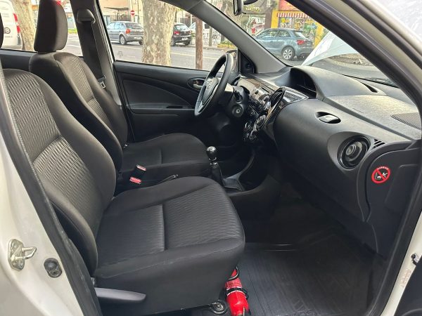 Toyota Etios X 4 Pts. - Imagen 13