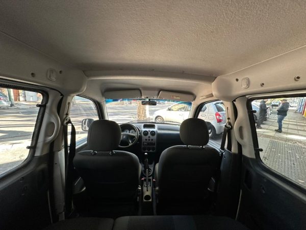 Peugeot Partner Furgon Confort C / Asientos Hdi - Imagen 8