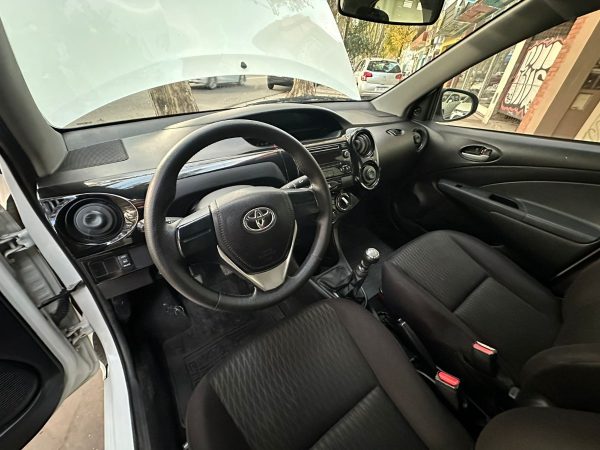 Toyota Etios X 4 Pts. - Imagen 9