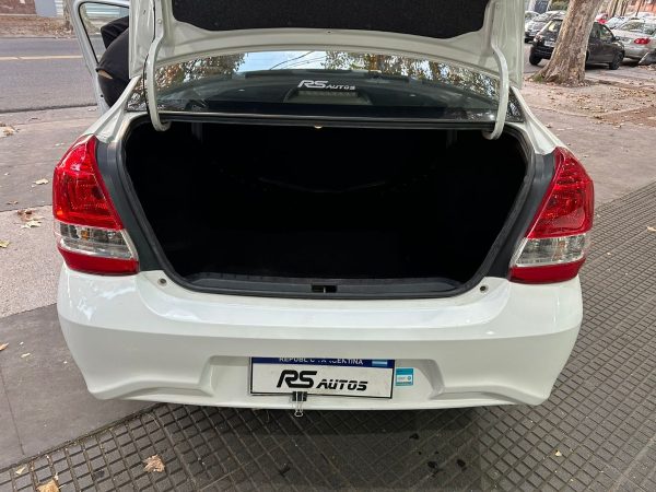 Toyota Etios X 4 Pts. - Imagen 7