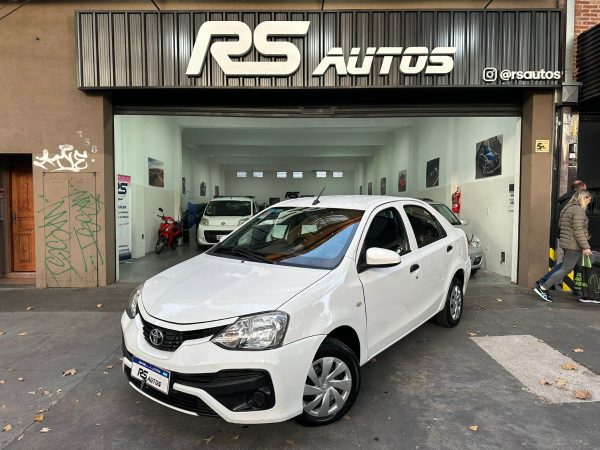 Toyota Etios X 4 Pts.