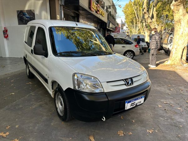 Peugeot Partner Furgon Confort C / Asientos Hdi - Imagen 2
