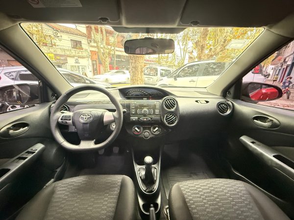Toyota Etios 1.5 Sedan Xls - Imagen 20