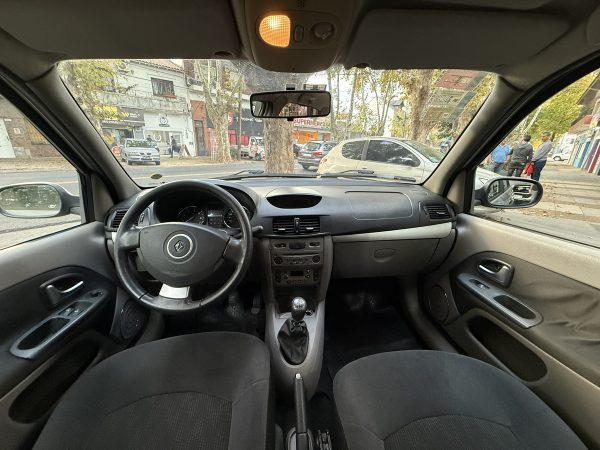 Renault Symbol 1.6 Luxe - Imagen 12