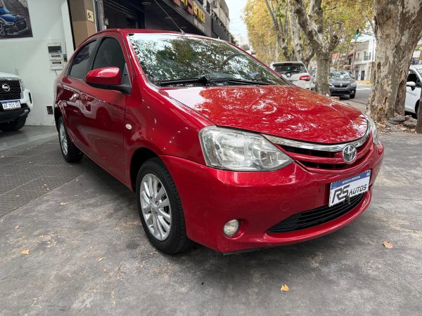 Toyota Etios 1.5 Sedan Xls - Imagen 4