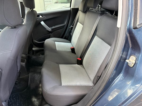 Peugeot 208 1.5 Allure Touchscreen - Imagen 8