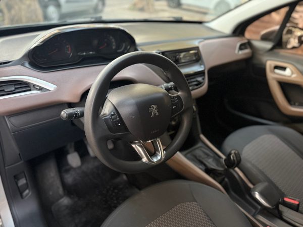 Peugeot 2008 1.6 Active - Imagen 14