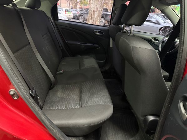 Toyota Etios 1.5 Sedan Xls - Imagen 17