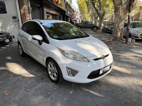 Ford Fiesta Kinetic 1.6 Design 120cv Titanium - Imagen 2