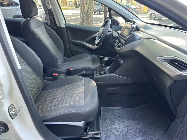 Peugeot 2008 1.6 Allure - Imagen 11