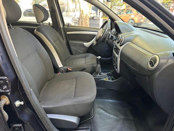 Renault Sandero Stepway 1.6 Confort - Imagen 8