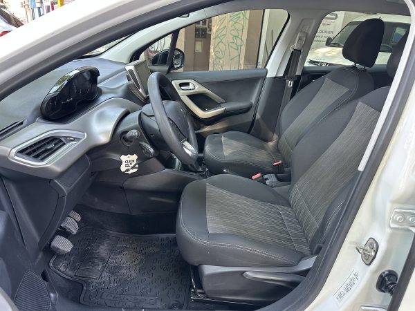 Peugeot 2008 1.6 Allure - Imagen 11