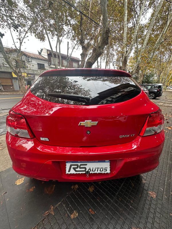 Chevrolet Onix 1.4 Lt 98cv - Imagen 11