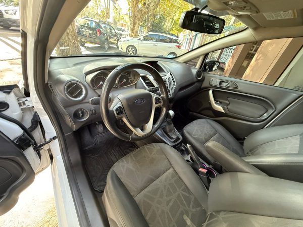 Ford Fiesta Kinetic 1.6 Design 120cv Titanium - Imagen 12