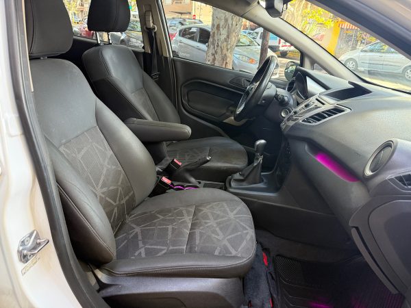 Ford Fiesta Kinetic 1.6 Design 120cv Titanium - Imagen 10