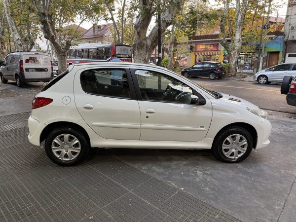 Peugeot 207 1.4 Allure Hdi 70cv - Imagen 4