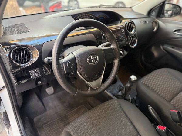 Toyota Etios 1.5 Sedan Xs - Imagen 21