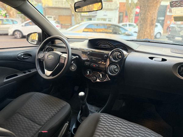 Toyota Etios 1.5 Sedan Xs - Imagen 19